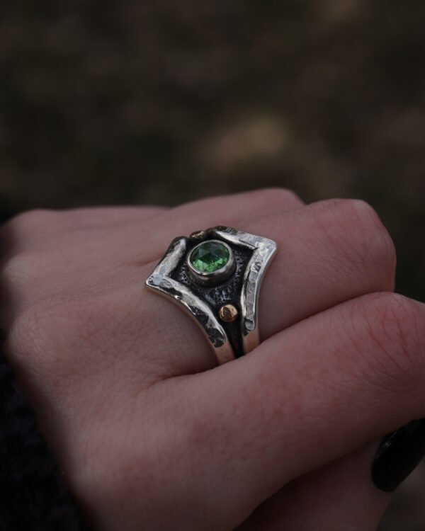 Polaris Ring ✦ Tsavorite Garnet - Image 5