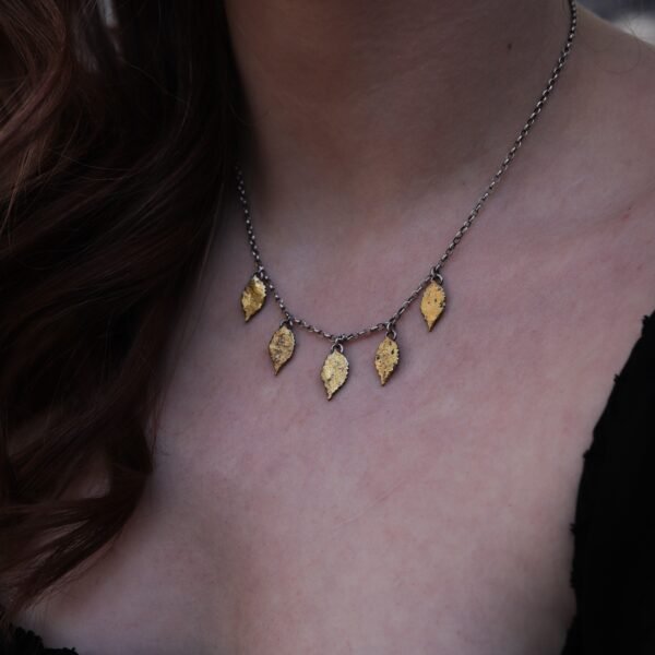 Duille Necklace