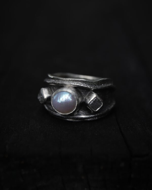 Rift Ring ✦ Freshwater Pearl - Image 5