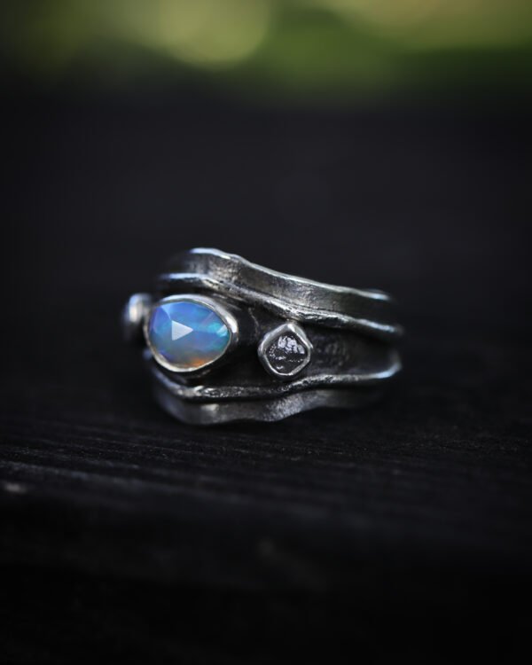 Rift Ring ✦ Opal - Image 3