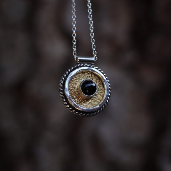 Halo Necklace ✦ Onyx